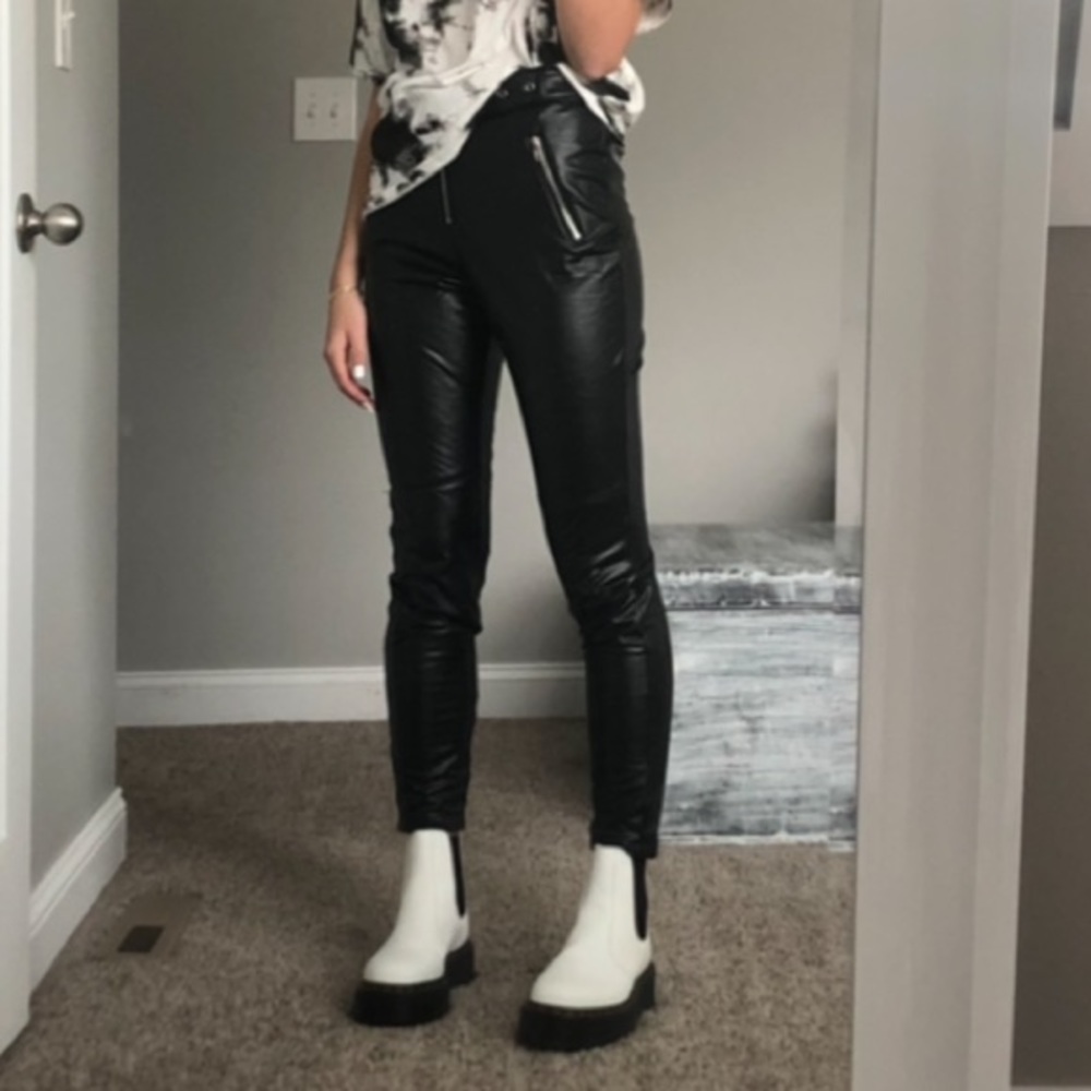 F21 Faux leather legging